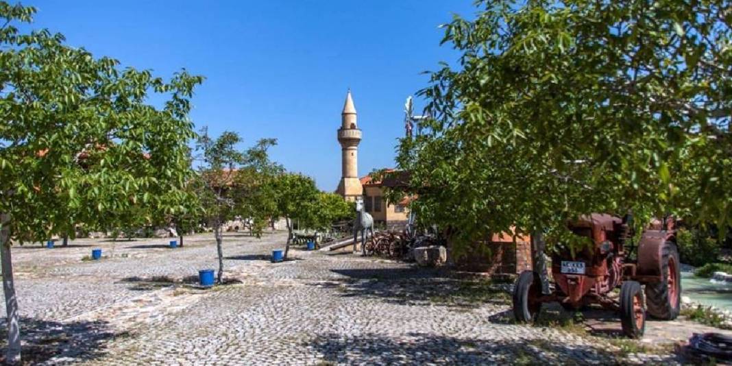 Türkiye’de böyle bir köy olduğunu çoğu kişi bilmiyor! Sır gibi saklanan Yunan köyü: Giriş bile özel izin istiyor 5